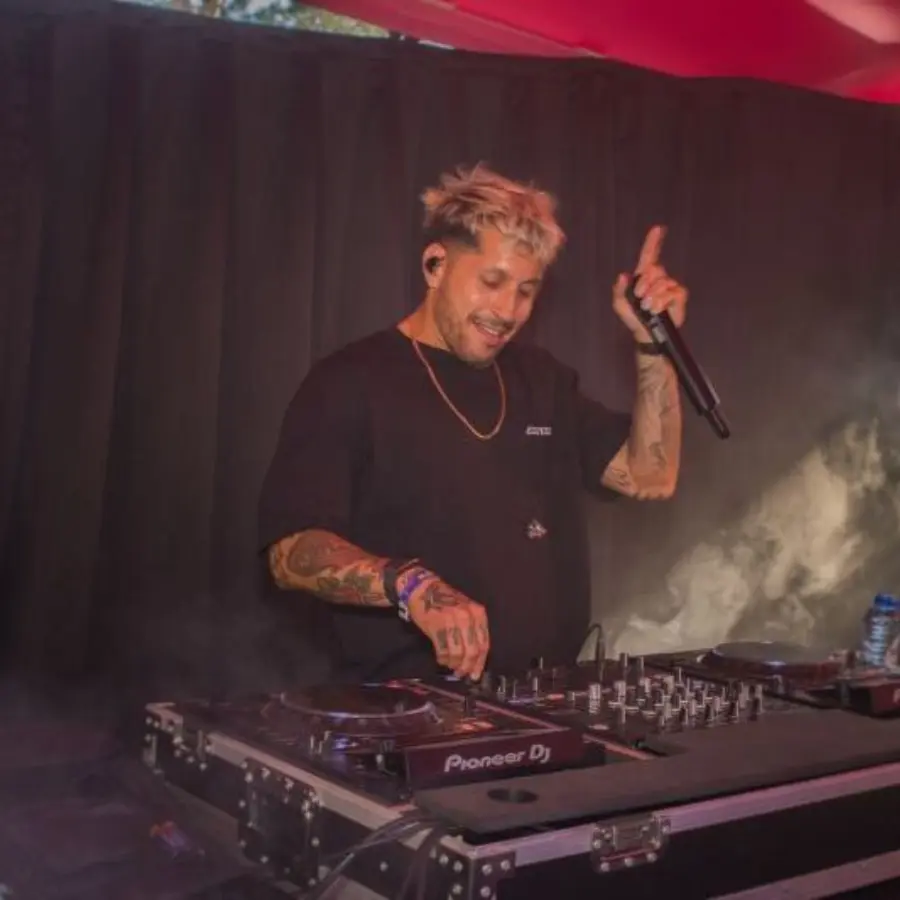 DSC 7613 C Users Melissa Coolen Vacantievreugd Team site Vacantievreugd Documenten Marketing 2 1 Samoza Fotos Activiteiten en Recreatie 2025 Jubileumfeest